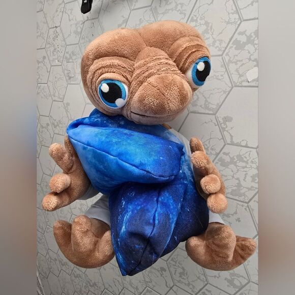 Retro E.T. Extra Terrestrial Universal Studios Parks Plush with Pillow Nightgown - Picture 7 of 9